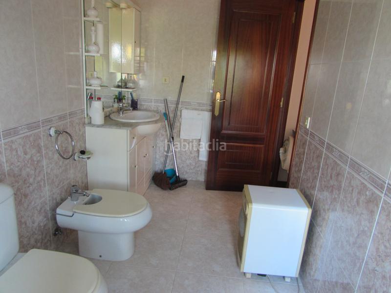 Foto 1845a1b2-bffd-47e4-8c5c-cd12e9a0e57b. Casa a empedron 8 a Neda