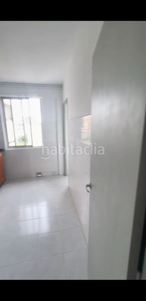 Foto b8cc5a82-a2ce-4b68-bbba-e2e9e5ff9328. Pis a rua cambre 25 a A Gándara Narón