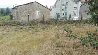 Terreny residencial a Teo. Finca edificable en venta en cacheiras