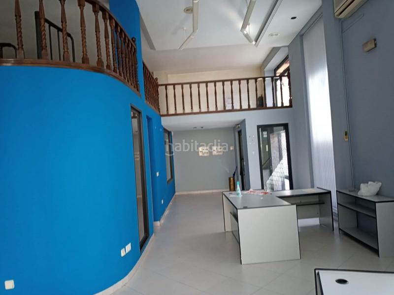 Foto b06c4b8b-e488-4ed5-93fe-256f3ceb8b96. Local comercial  centrico en Boiro