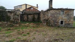 Maison  Lugar de casalonga. Casa de piedra para restaurar con finca