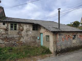 Casa  Eira vella. Casa de piedra para restaurar con finca