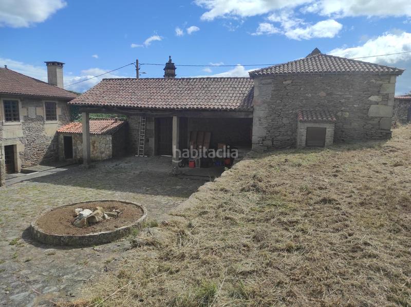 Foto 00993341-69dd-463c-b89c-f44741228865. Casa  de piedra con finca en lalin en Lalín