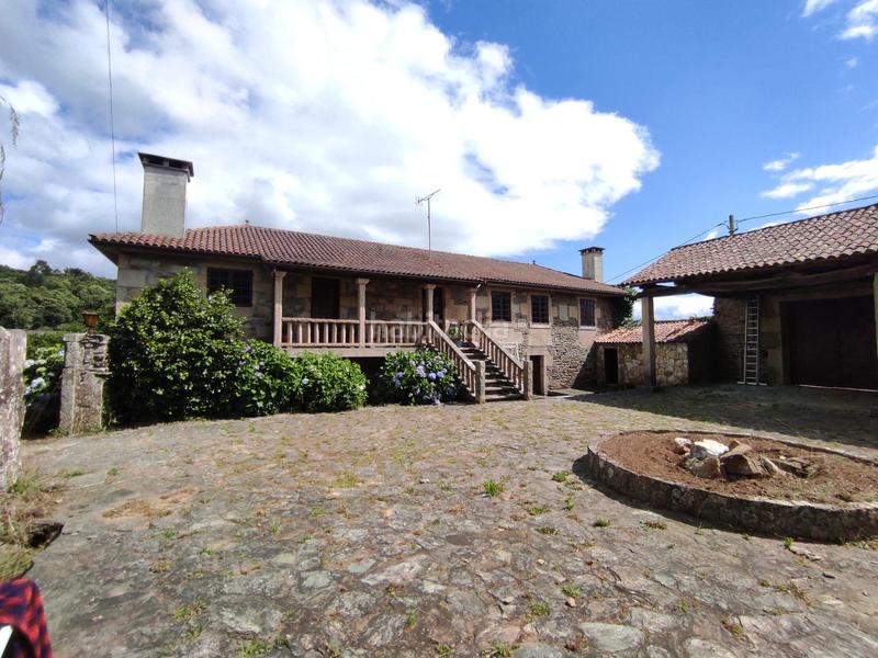 Foto 02863d27-dffe-40e2-b2e1-b1d08f535bd1. Casa  de piedra con finca en lalin en Lalín