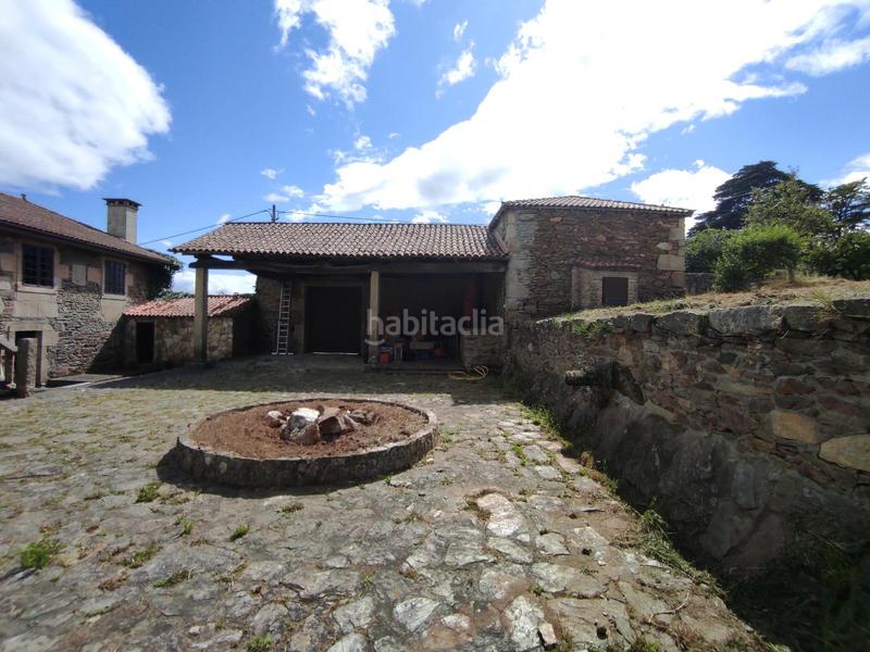 Foto 57c18955-b9f5-45fb-b1d4-b3ca22abbf71. Casa  de piedra con finca en lalin en Lalín