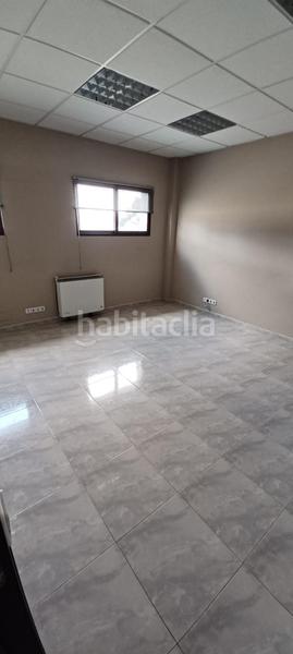Foto 9214cc02-c311-44c7-938f-ec327f0d8fc0. Rent office space with heating in Campus Norte - San Caetano Santiago de Compostela