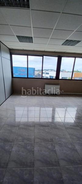 Foto cfa81ebb-767e-4b58-8cc9-0af2a7281b30. Rent office space with heating in Campus Norte - San Caetano Santiago de Compostela