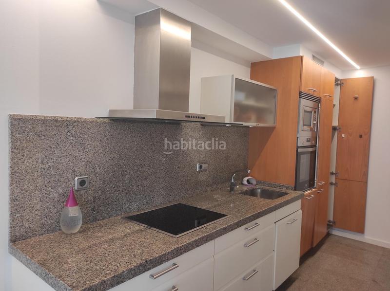 Foto 3e6eaf1a-786e-4d40-af39-e0d4fcbeee32. Casa con riscaldamento parcheggio in Campus Norte - San Caetano Santiago de Compostela