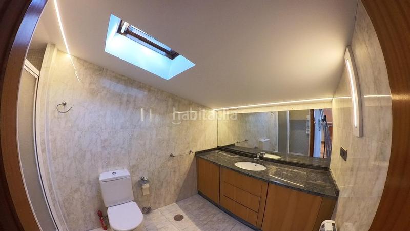 Foto bc426de6-3ff0-472a-bc9a-a1ecc400e074. Casa con riscaldamento parcheggio in Campus Norte - San Caetano Santiago de Compostela