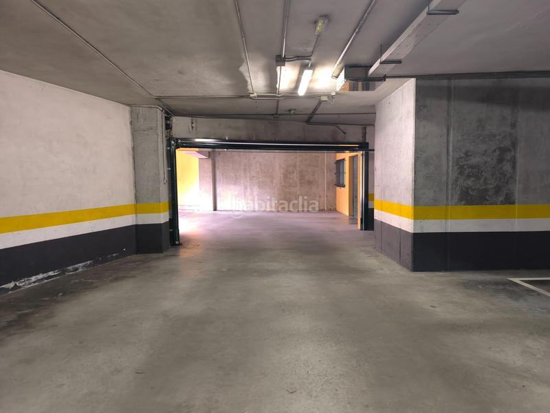 Foto 19354e38-d74b-42cc-b9ec-e2749332c19d. Parking voiture dans calle roberto vidal bodaño 1 dans Santiago de Compostela