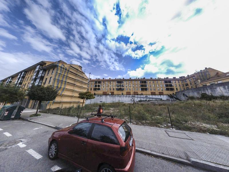 Foto 33623a28-67ea-44f0-a017-1e4c4fc5a587. Parking voiture dans calle roberto vidal bodaño 1 dans Santiago de Compostela