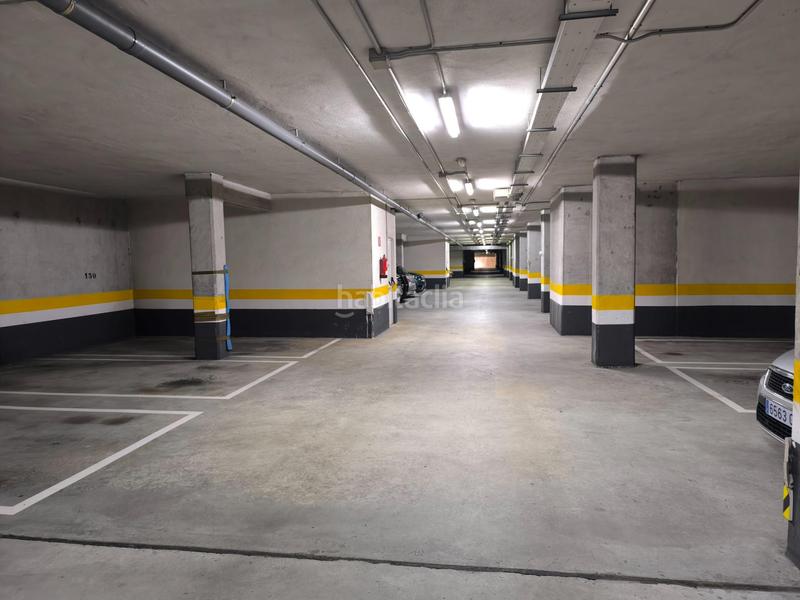 Foto 71cb39de-2d42-4e09-ac81-ab80f75bdd91. Parking voiture dans calle roberto vidal bodaño 1 dans Santiago de Compostela