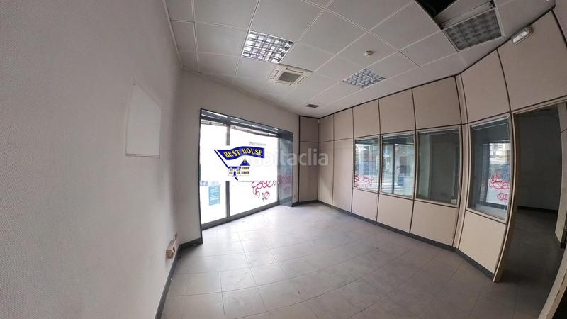 Foto 2f7b4555-e156-4f90-a072-247557101fb8. Alquiler local comercial local en alquiler en santiago en Santiago de Compostela