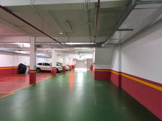 Aparcament cotxe  Calle pitelos. Plaza de garaje centrica en santiago