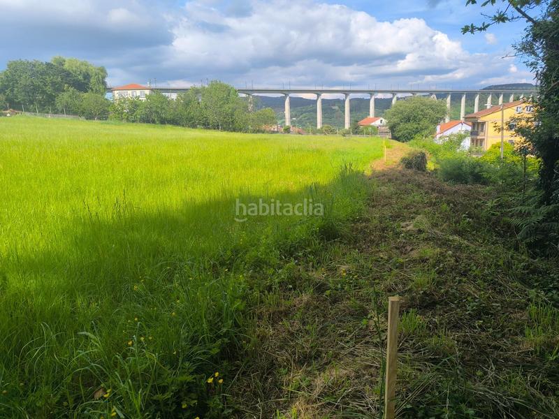 Foto b949901e-af23-4672-81e0-1e3f278a6243. Terreno residenziale in Parroquias de Santiago Santiago de Compostela