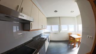 Pis  Calle eduardo pondal. Piso en venta en santiago