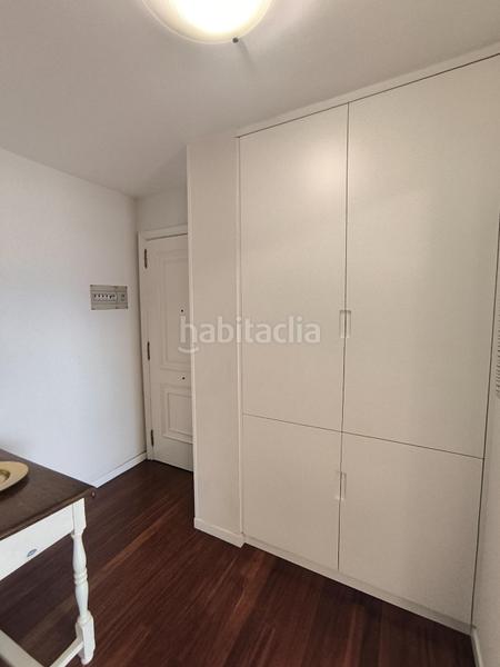 Foto 8ea4a39f-4ce9-42da-8c3b-dd98a2469d48. Location attique avec chauffage parking dans Concheiros - Fontiñas Santiago de Compostela