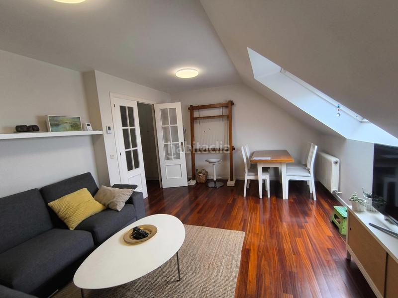 Foto 8b532bc6-3a8e-4bba-86c2-b3e3f1f1b18a. Rent penthouse with heating parking in Concheiros - Fontiñas Santiago de Compostela