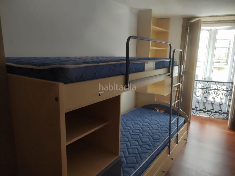 Foto a9bae087-f9a0-41d4-8ea3-308abb634918. Casa amb calefacció a Casco Histórico Santiago de Compostela