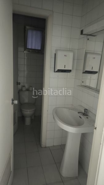 Foto 443b31d6-cf3e-42f5-981e-d15e98968213. Location local commercial dans Carballiño (O)