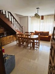 Duplex in Avenida PONTE (DA)