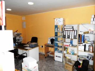 Location Local commercial à Centro. Almacén local en alquiler en el centro de avilés, cerca de la es