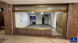 Local Comercial  Calle hermanos gonzález blanco. Venta de local comercial en luanco, céntrico y en zona de comerc