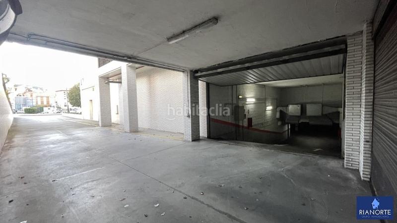 Foto ccd9f06b-9f4e-4214-a5ce-ff4abb732e85. Aparcament cotxe a Luanco-Aramar-Antromero Gozón