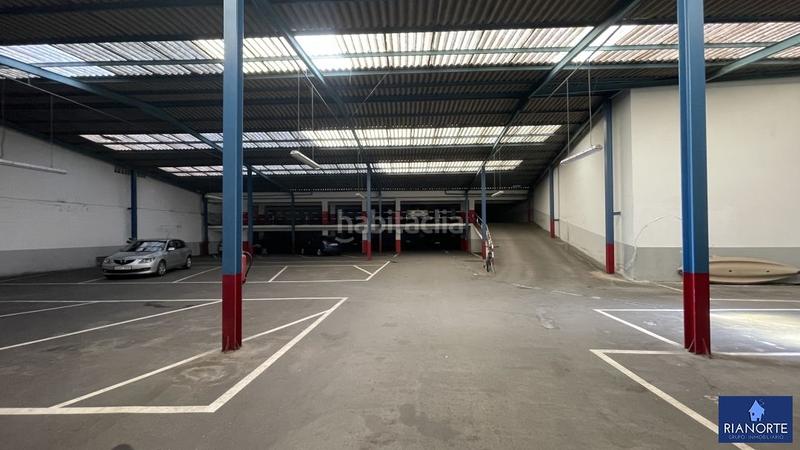 Foto 47a67627-9016-4f7a-9375-7347a996b26a. Autoparkplatz in Luanco-Aramar-Antromero Gozón