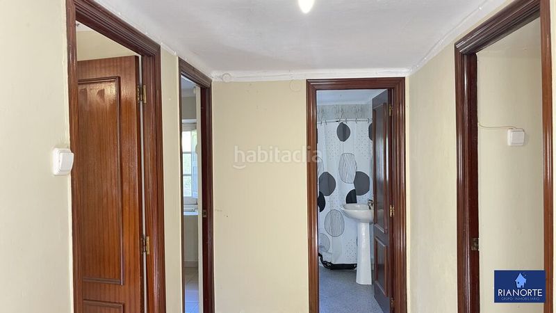 Foto 4cb5f30d-9c58-41c5-9290-44099f26e811. Casa adossada amb calefacció a Luanco-Aramar-Antromero Gozón