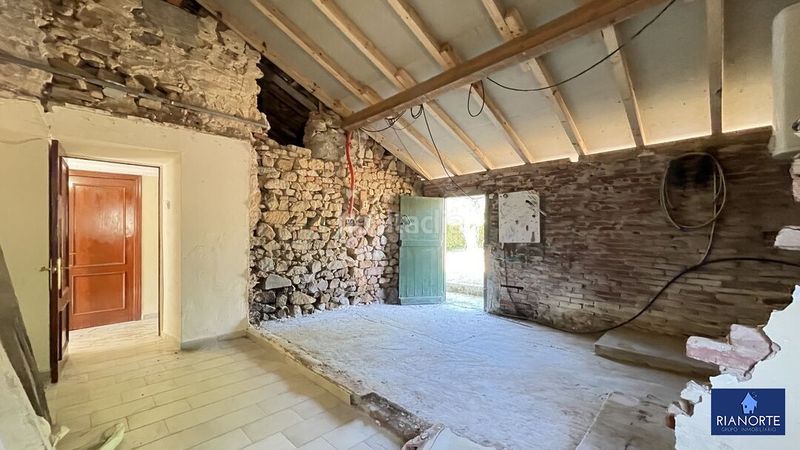 Foto a6392b04-a8a2-47f4-bf38-7fae95962fd0. Casa adossada amb calefacció a Luanco-Aramar-Antromero Gozón
