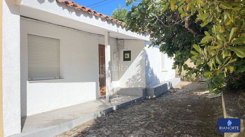 Foto e6ec249e-9ef4-43c6-a043-9128539d77b3. Casa adossada amb calefacció a Luanco-Aramar-Antromero Gozón