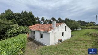 Casa  Calle cruz. Casa adosada para reformar con finca a 5 minutos de luanco.