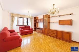 Flat  Calle ruta del alba. Fantástico piso en gijón, natahoyo, junto al parque con garaje y