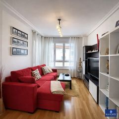 Appartement  La teya. Piso en venta en luanco, de dos dormitorios, céntrico y pocos a