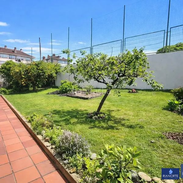 Foto ebfb0f0d-e93c-45b8-8755-79f3a1ad82d8. Pis amb calefacció aparcament a Luanco-Aramar-Antromero Gozón