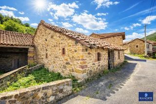Casa  Parque la focella 1. Casas para rehabilitar en la focella, asturias, reserva de la bi