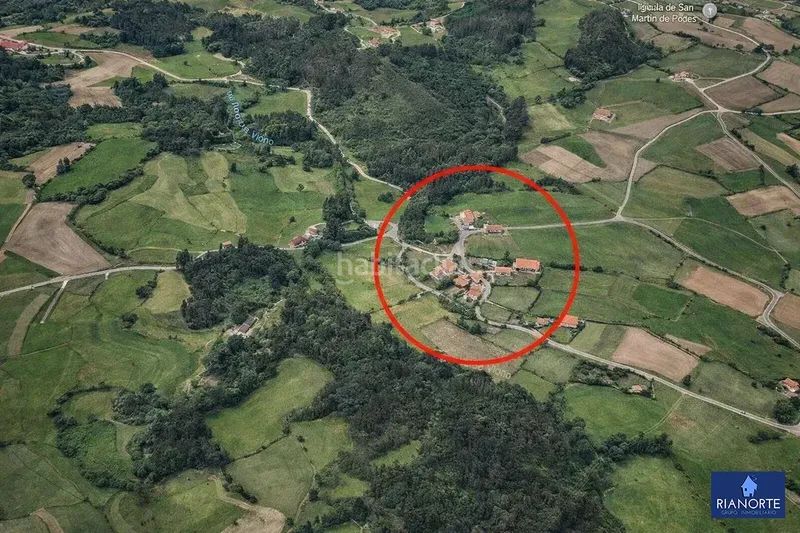 Foto 73ed105d-1e64-4ae2-8f0c-553de2fb47c1. Casa amb calefacció aparcament a Verdicio-Bañugues-Cabo Peña Gozón