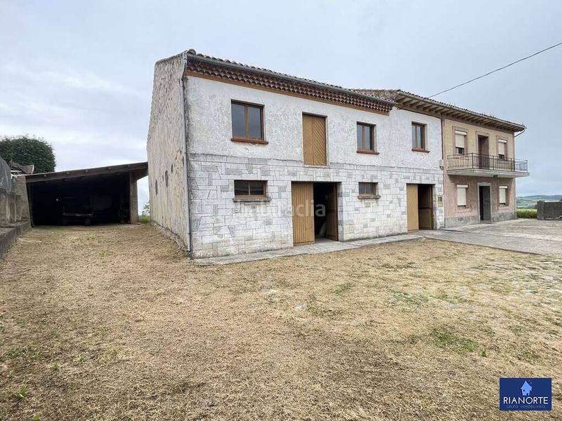 Foto 1b757772-26b3-4b5b-8691-96830b0f77e4. Casa amb calefacció aparcament a Verdicio-Bañugues-Cabo Peña Gozón