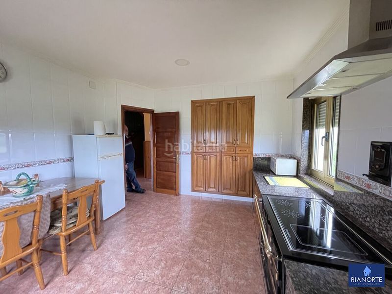 Foto ea56a3cc-3257-4825-9c96-3e83d9026a6f. Casa amb calefacció aparcament a Verdicio-Bañugues-Cabo Peña Gozón