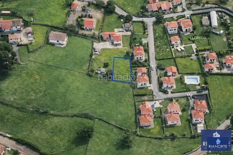 Foto 39f379a7-ae01-490a-9701-d667fba81365. Terreny residencial a Verdicio-Bañugues-Cabo Peña Gozón