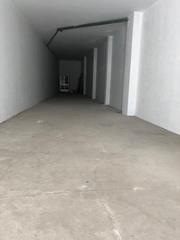 Local commercial à Avenida brañas 21. Bajo a la venta, sin ninguna columna, recebado y con un pequeño