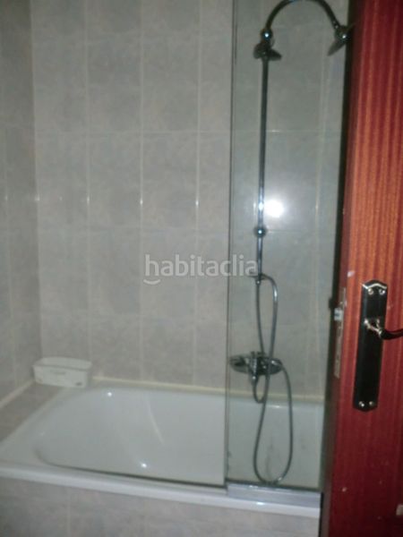 Foto de63db2e-c282-44a9-a5ff-383a6a8eaa67. Àtic a Negreira