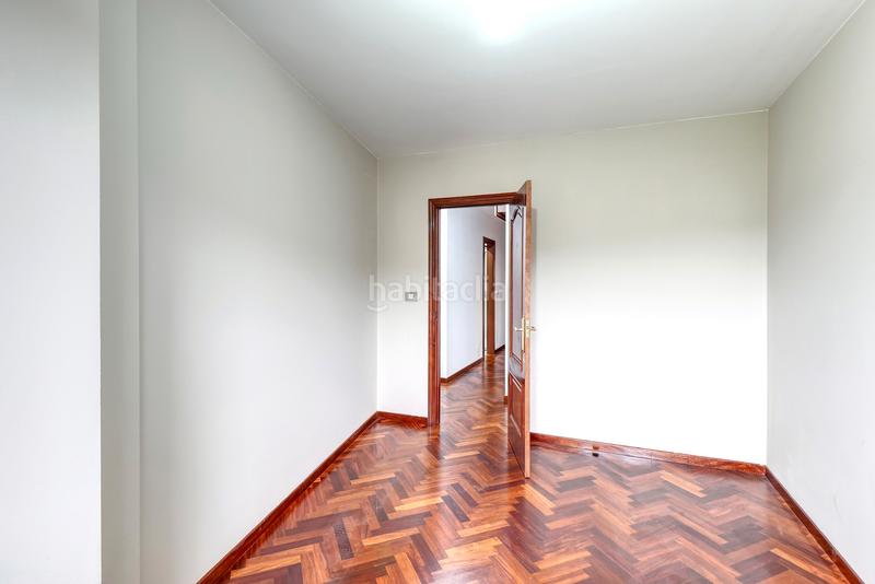 Foto 27e6d339-f687-41ff-baa0-86b8c46c3fee. Piso en avenida vilaboa 63 en Vilaboa Sur Culleredo