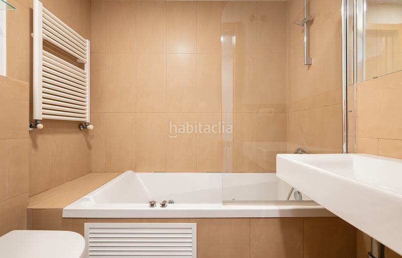 Foto 672cc21a-8e19-4573-a291-06107cfd8e82. Apartamento en rua josé pascual lópez-cortón 2 en Coruña (A)