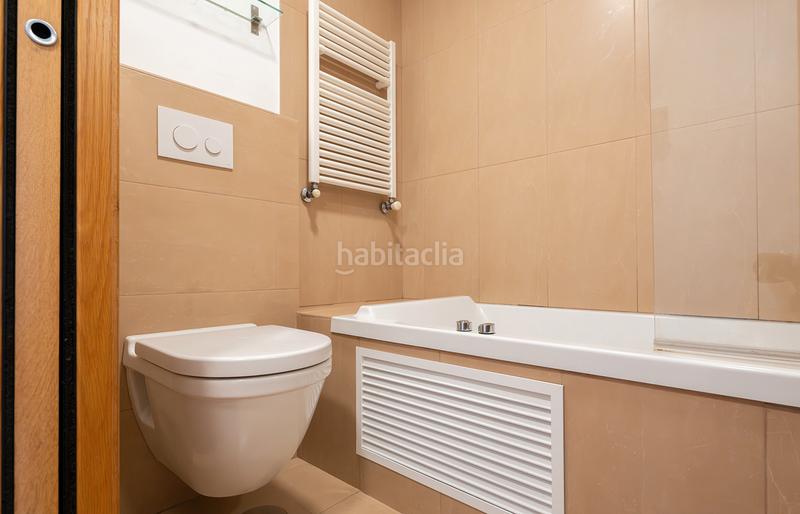 Foto 115caf45-da36-42d7-abd0-61fc408ccc31. Appartement dans rua josé pascual lópez-cortón 2 dans Coruña (A)