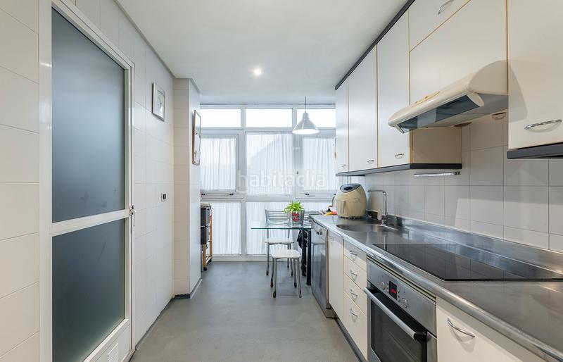 Foto 2a497beb-655d-4dc1-a890-7c7673ae928c. Piso  en salvador de madariaga en Someso - Matogrande Coruña (A)