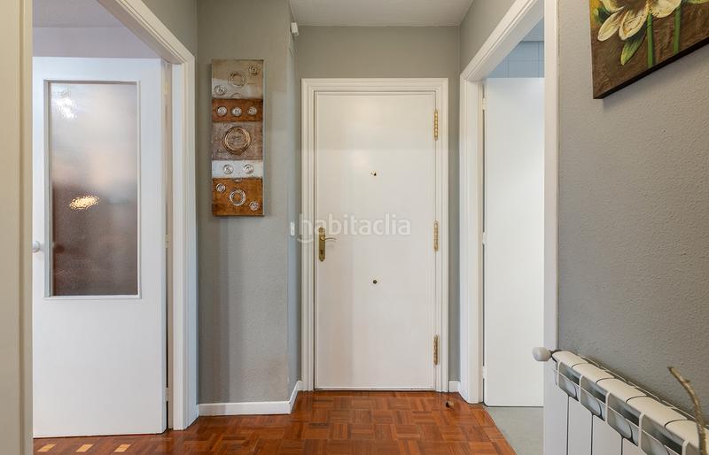 Foto 36d35e92-a464-42db-af7f-842ed5a16260. Piso  en salvador de madariaga en Someso - Matogrande Coruña (A)