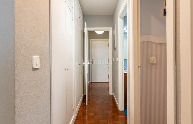 Foto bee7c434-cb11-49a7-81a8-eb25c95fc966. Piso  en salvador de madariaga en Someso - Matogrande Coruña (A)