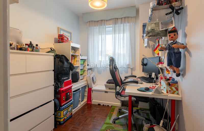 Foto d51cc853-8399-4482-acd8-9c2267bf2a6c. Piso  en salvador de madariaga en Someso - Matogrande Coruña (A)